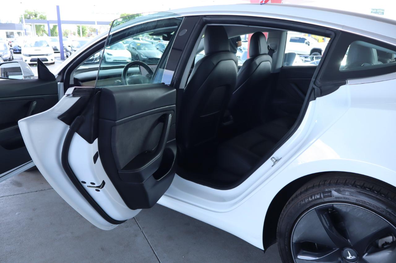 Tesla Model 3 Mid Range Battery RWD 2018