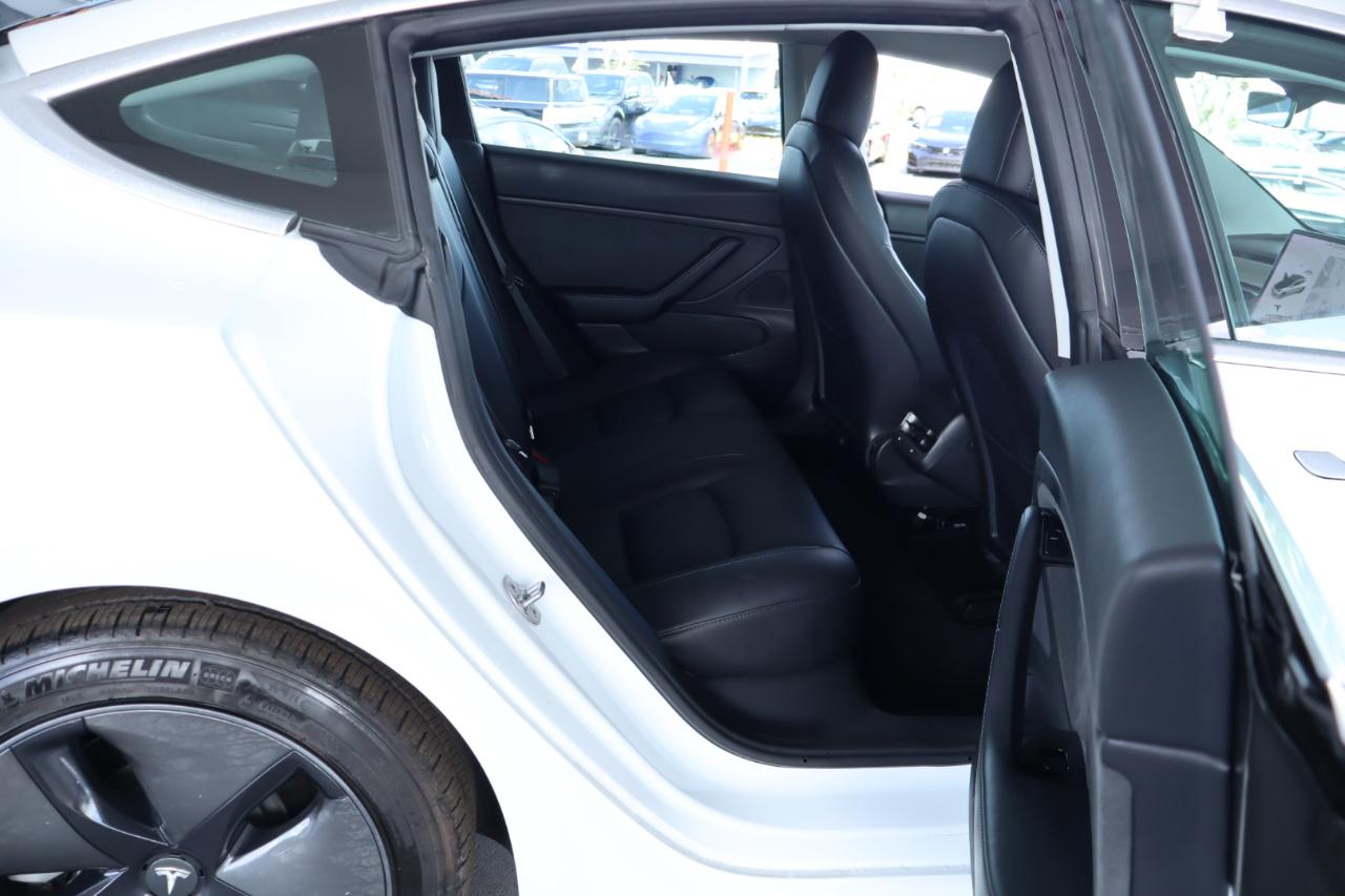 Tesla Model 3 Mid Range Battery RWD 2018