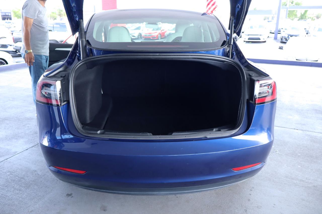 Tesla Model 3 RWD 2023