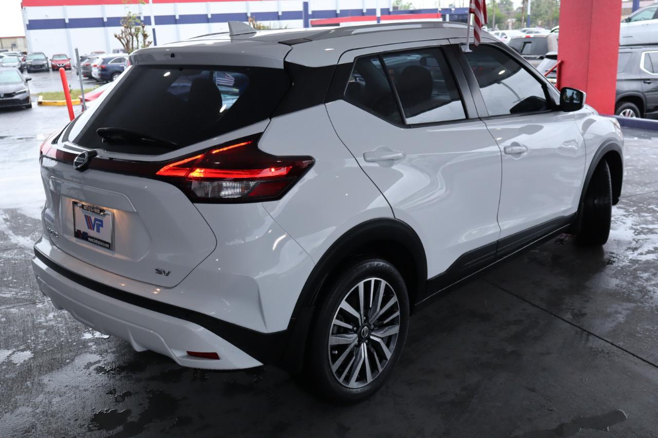 Nissan Kicks SV FWD 2021