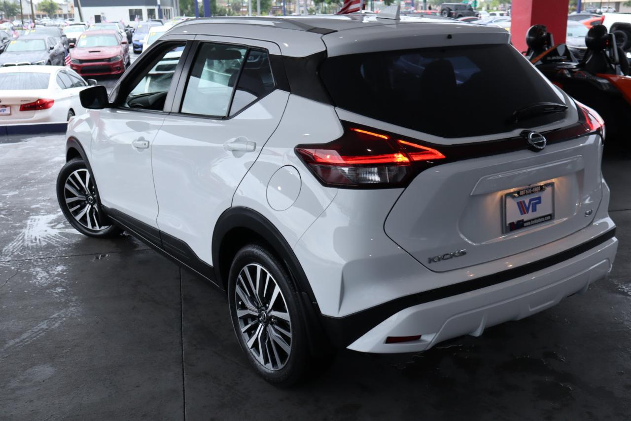 Nissan Kicks SV FWD 2021