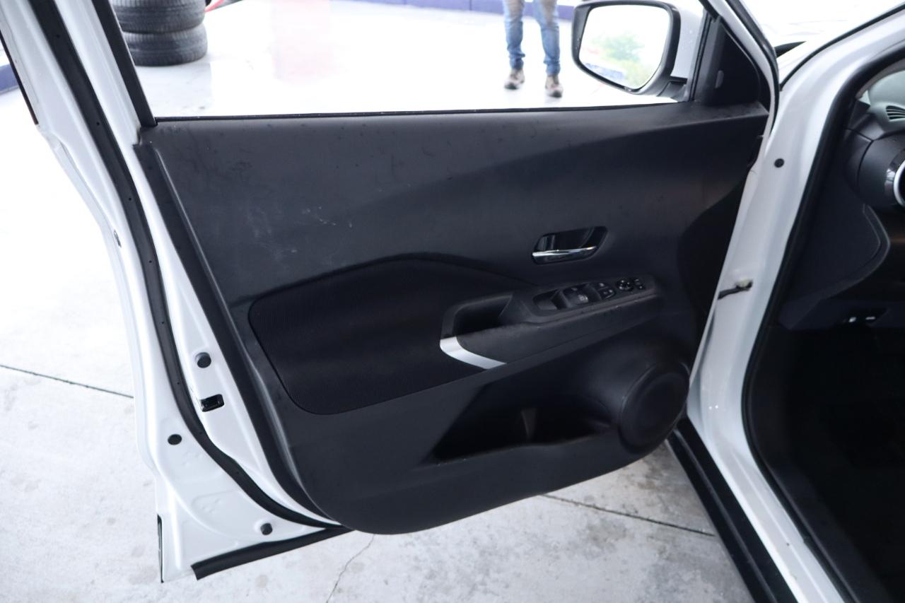 Nissan Kicks SV FWD 2021