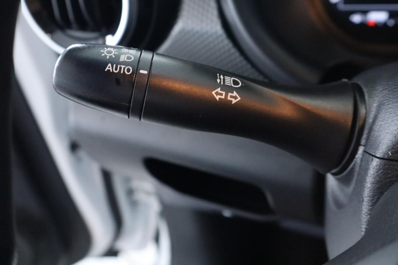 Nissan Kicks SV FWD 2021