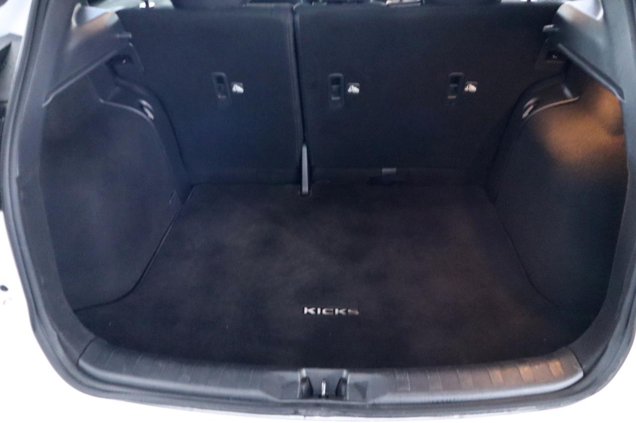 Nissan Kicks SV FWD 2021