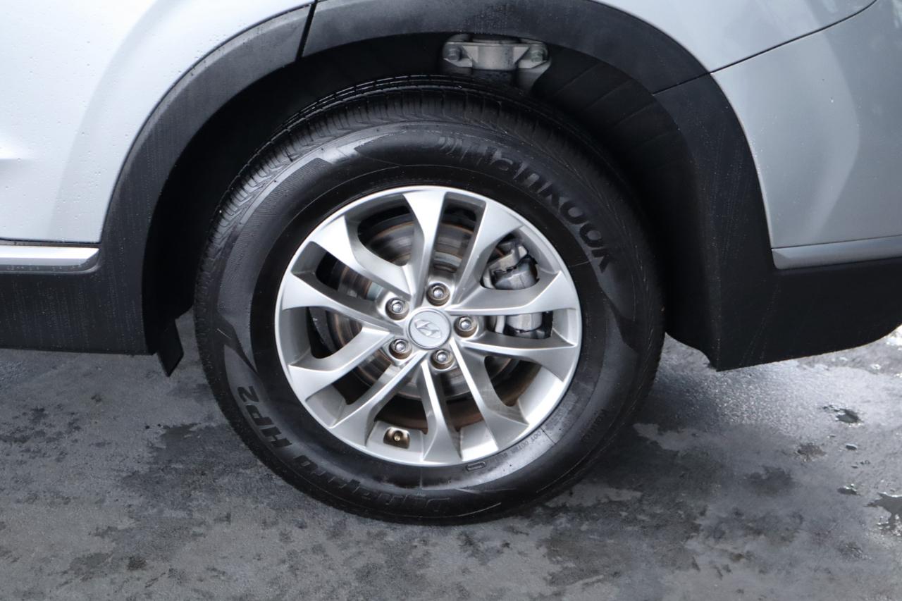 Hyundai Santa Fe SEL 2.4L Auto FWD 2020