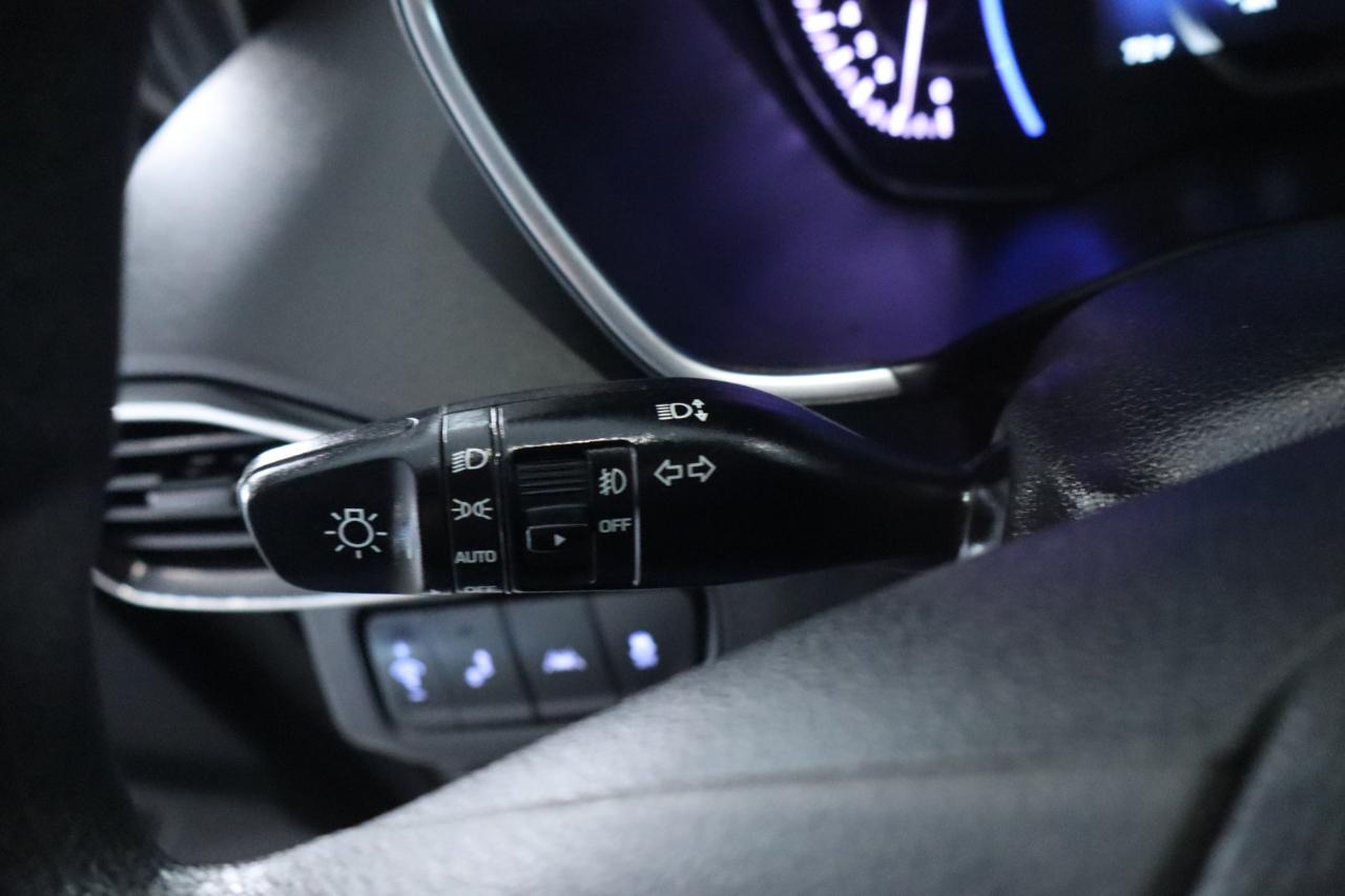 Hyundai Santa Fe SEL 2.4L Auto FWD 2020