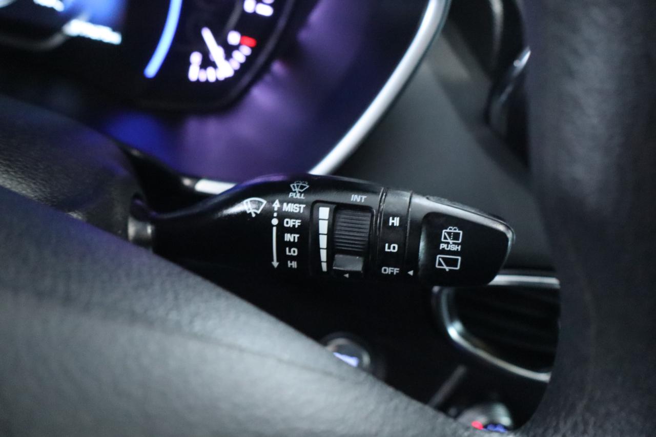 Hyundai Santa Fe SEL 2.4L Auto FWD 2020