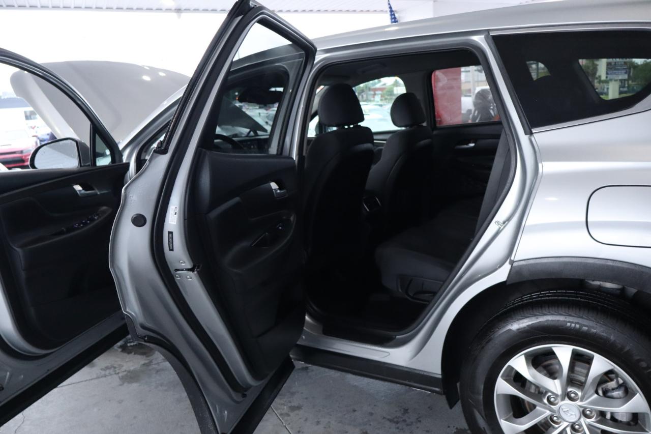 Hyundai Santa Fe SEL 2.4L Auto FWD 2020