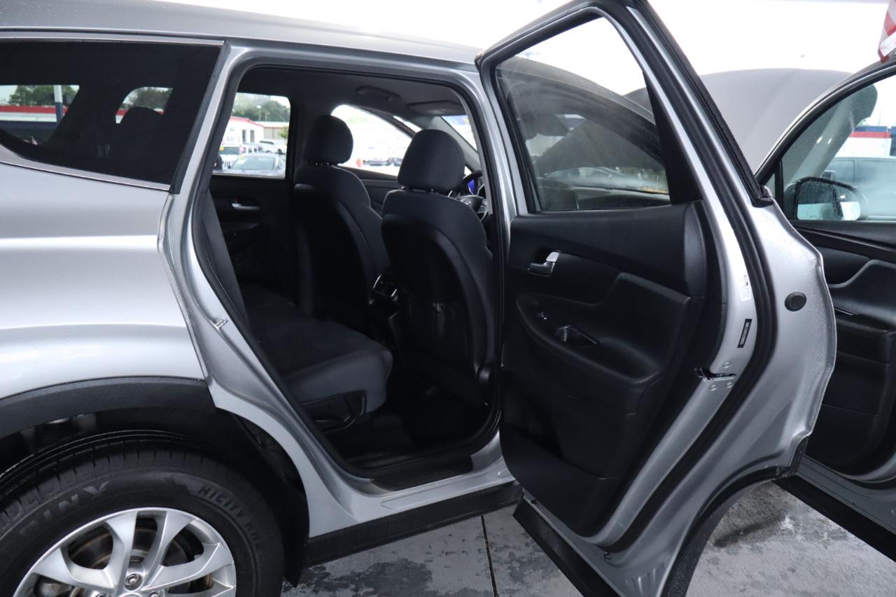 Hyundai Santa Fe SEL 2.4L Auto FWD 2020