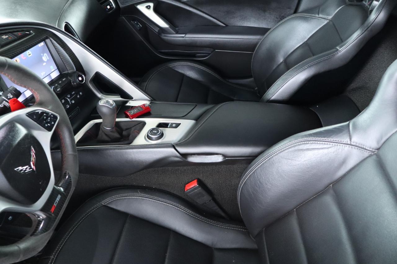 Chevrolet Corvette 2dr Stingray Z51 Cpe w/2LT 2015