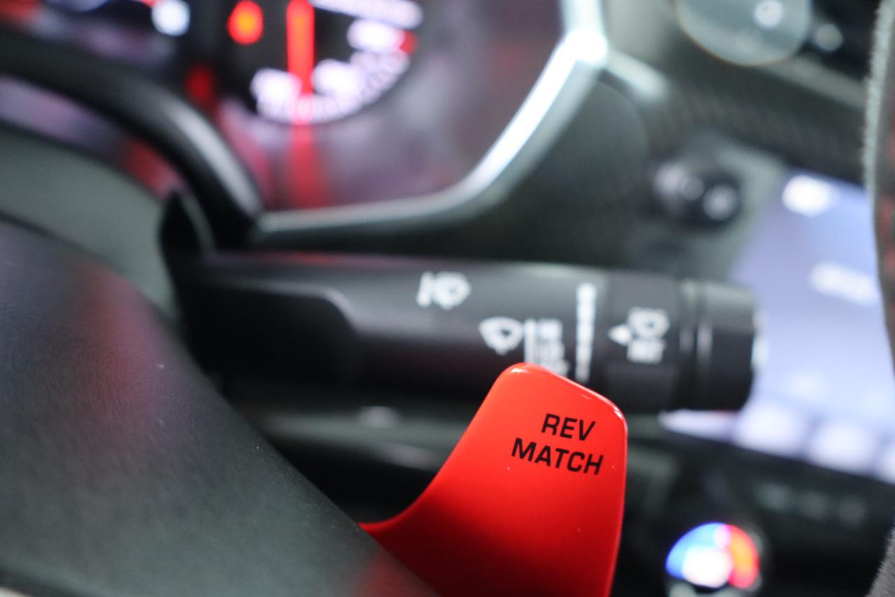 Chevrolet Corvette 2dr Stingray Z51 Cpe w/2LT 2015