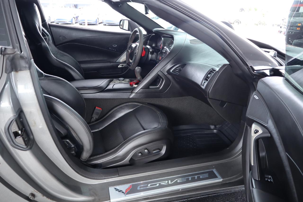 Chevrolet Corvette 2dr Stingray Z51 Cpe w/2LT 2015