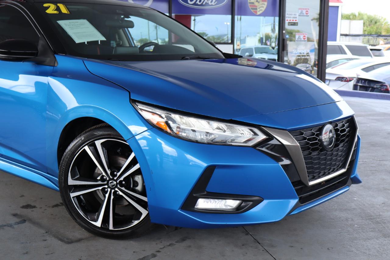 Nissan Sentra SR CVT 2021