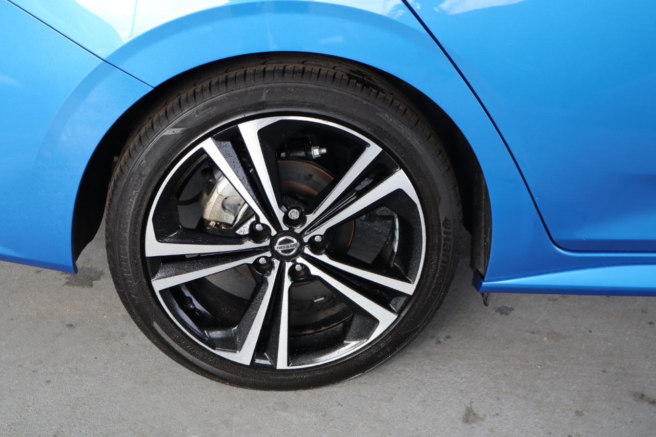 Nissan Sentra SR CVT 2021