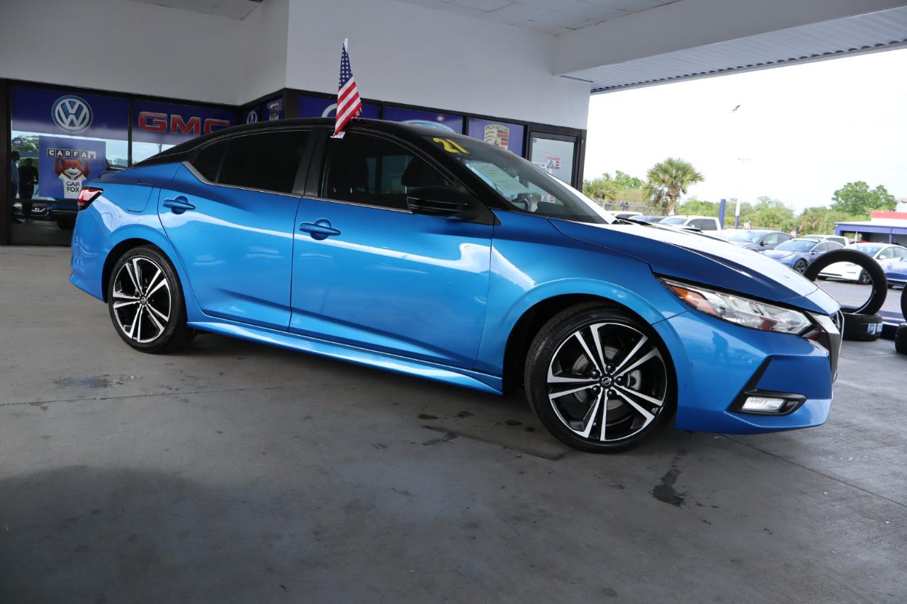Nissan Sentra SR CVT 2021