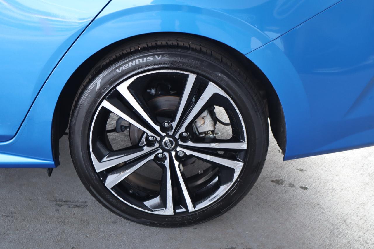 Nissan Sentra SR CVT 2021