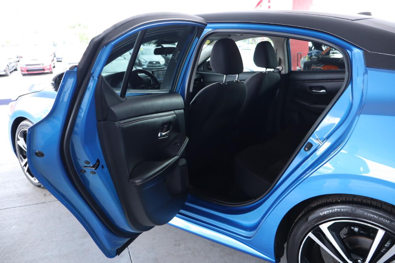 Nissan Sentra SR CVT 2021