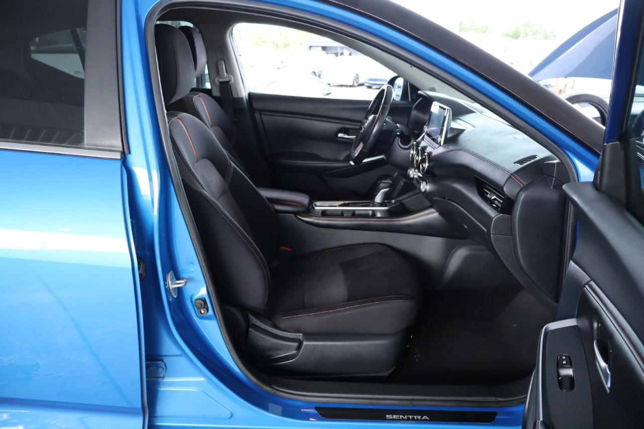 Nissan Sentra SR CVT 2021