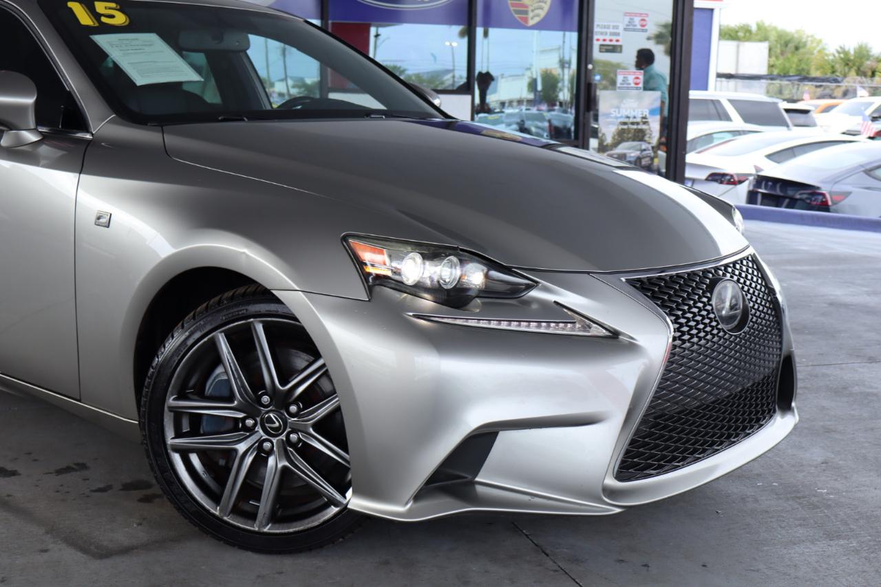 Lexus IS 200t 4dr Sdn 2016
