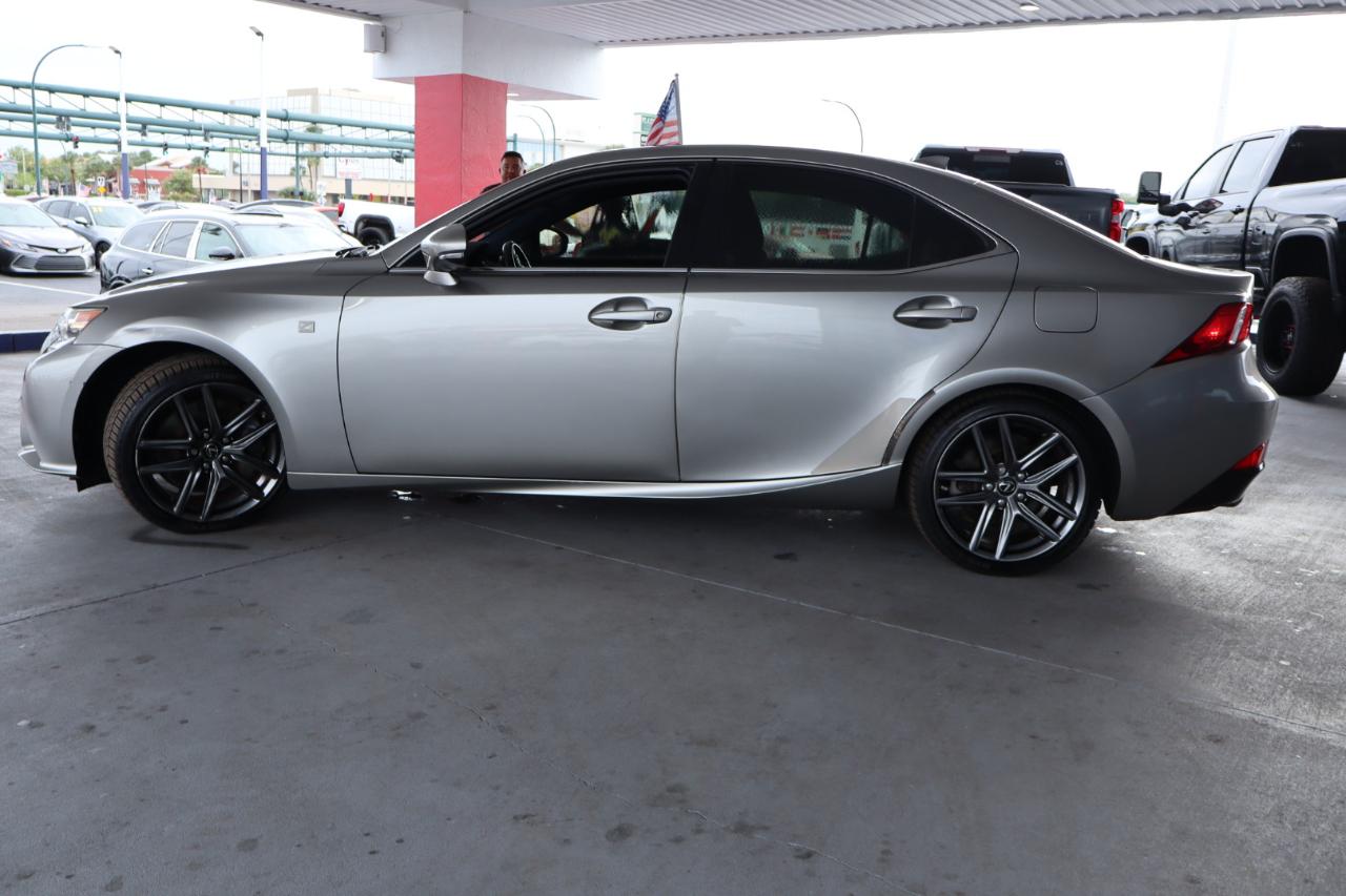 Lexus IS 200t 4dr Sdn 2016