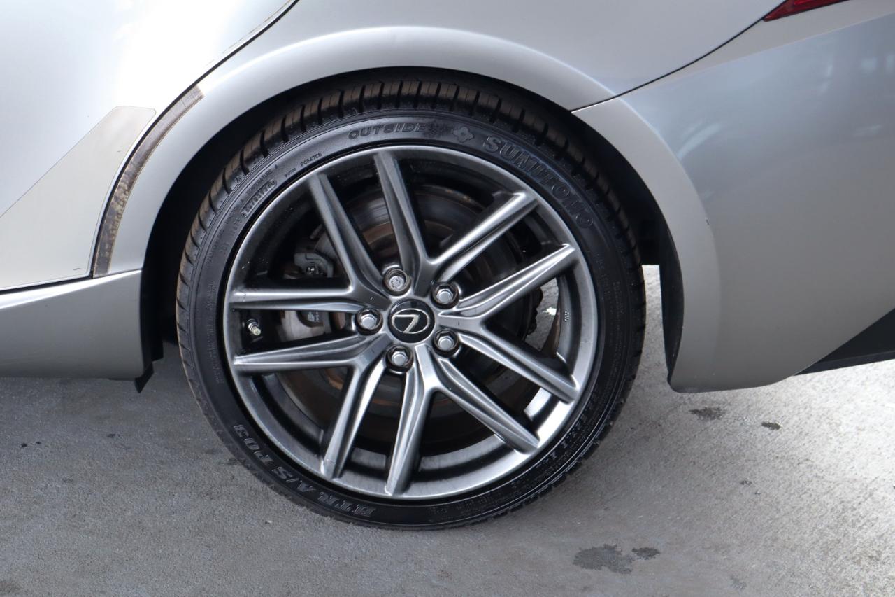 Lexus IS 200t 4dr Sdn 2016