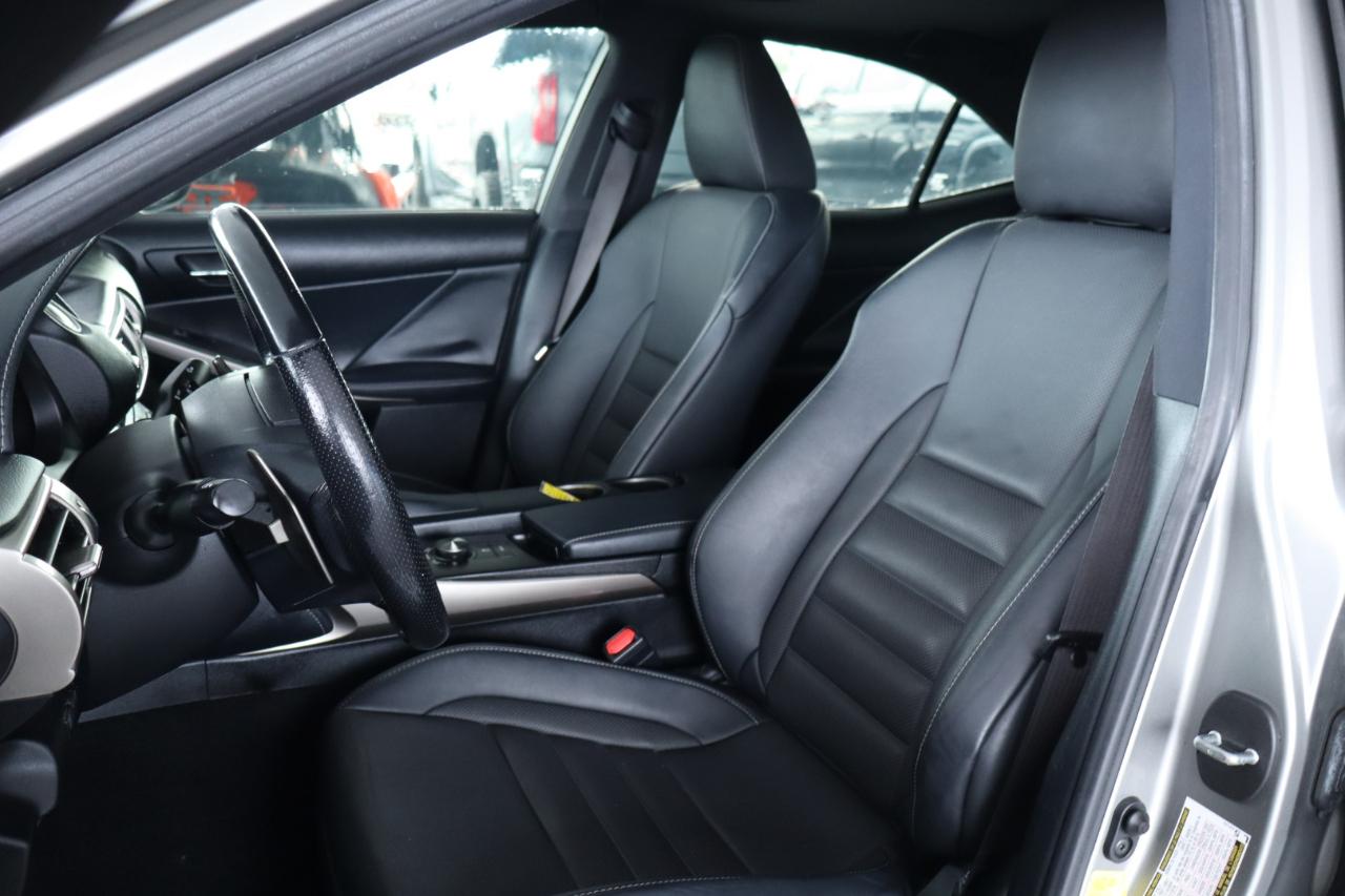 Lexus IS 200t 4dr Sdn 2016