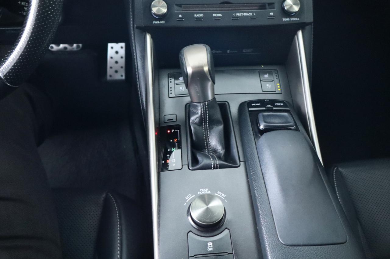 Lexus IS 200t 4dr Sdn 2016