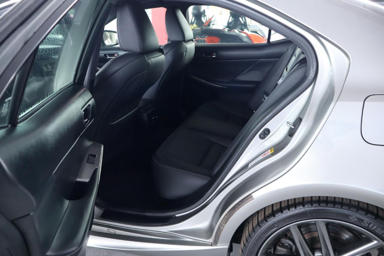 Lexus IS 200t 4dr Sdn 2016