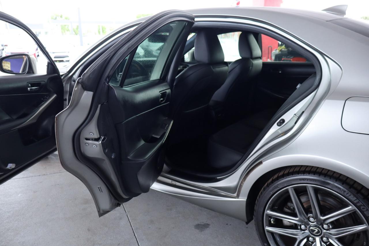 Lexus IS 200t 4dr Sdn 2016