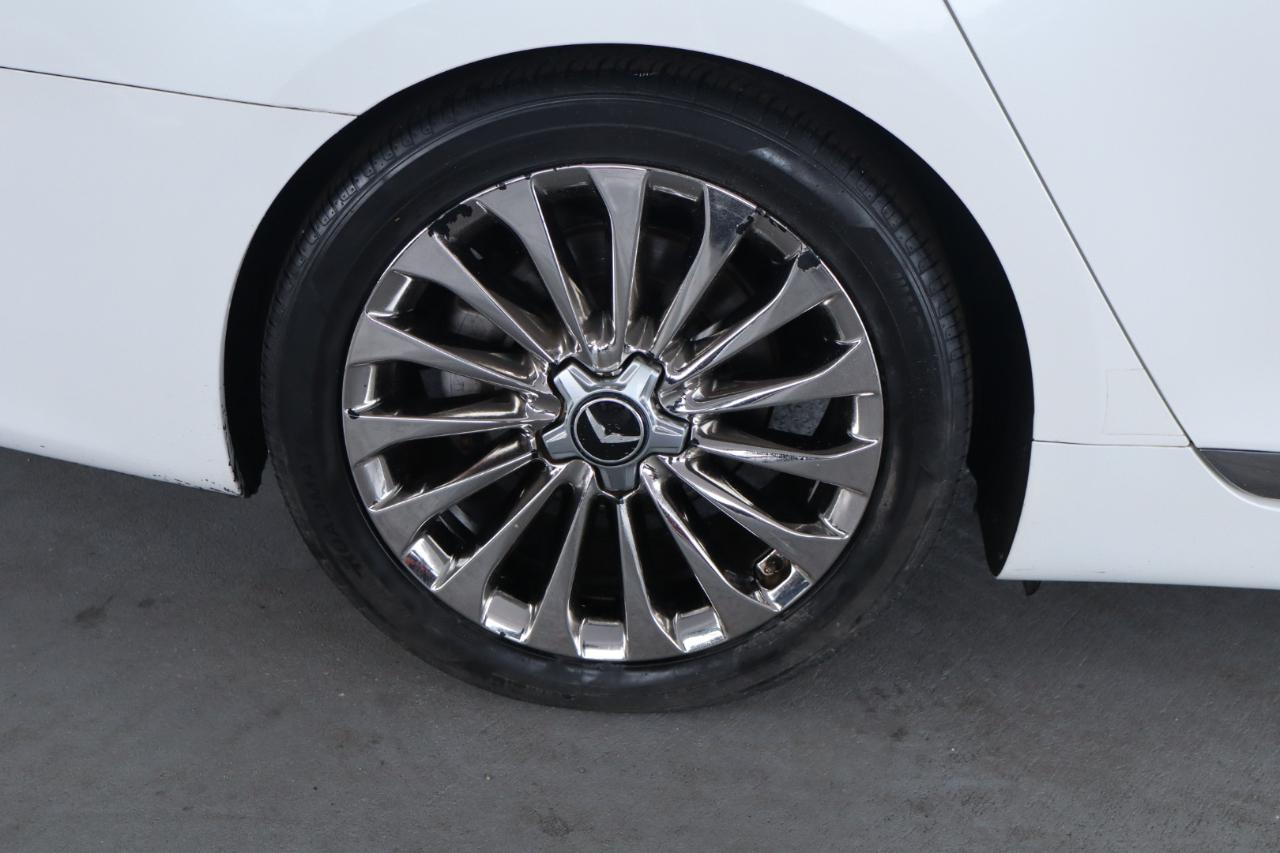 Kia K900 4dr Sdn V8 Luxury 2016