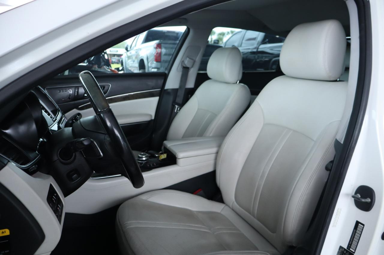 Kia K900 4dr Sdn V8 Luxury 2016