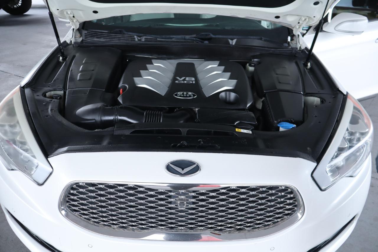 Kia K900 4dr Sdn V8 Luxury 2016
