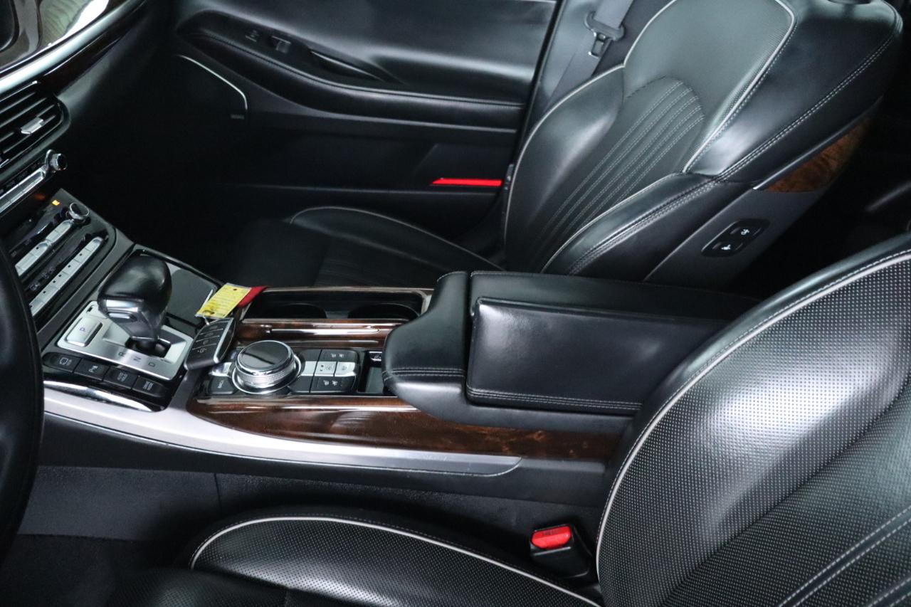 Genesis G90 3.3T Premium RWD 2018