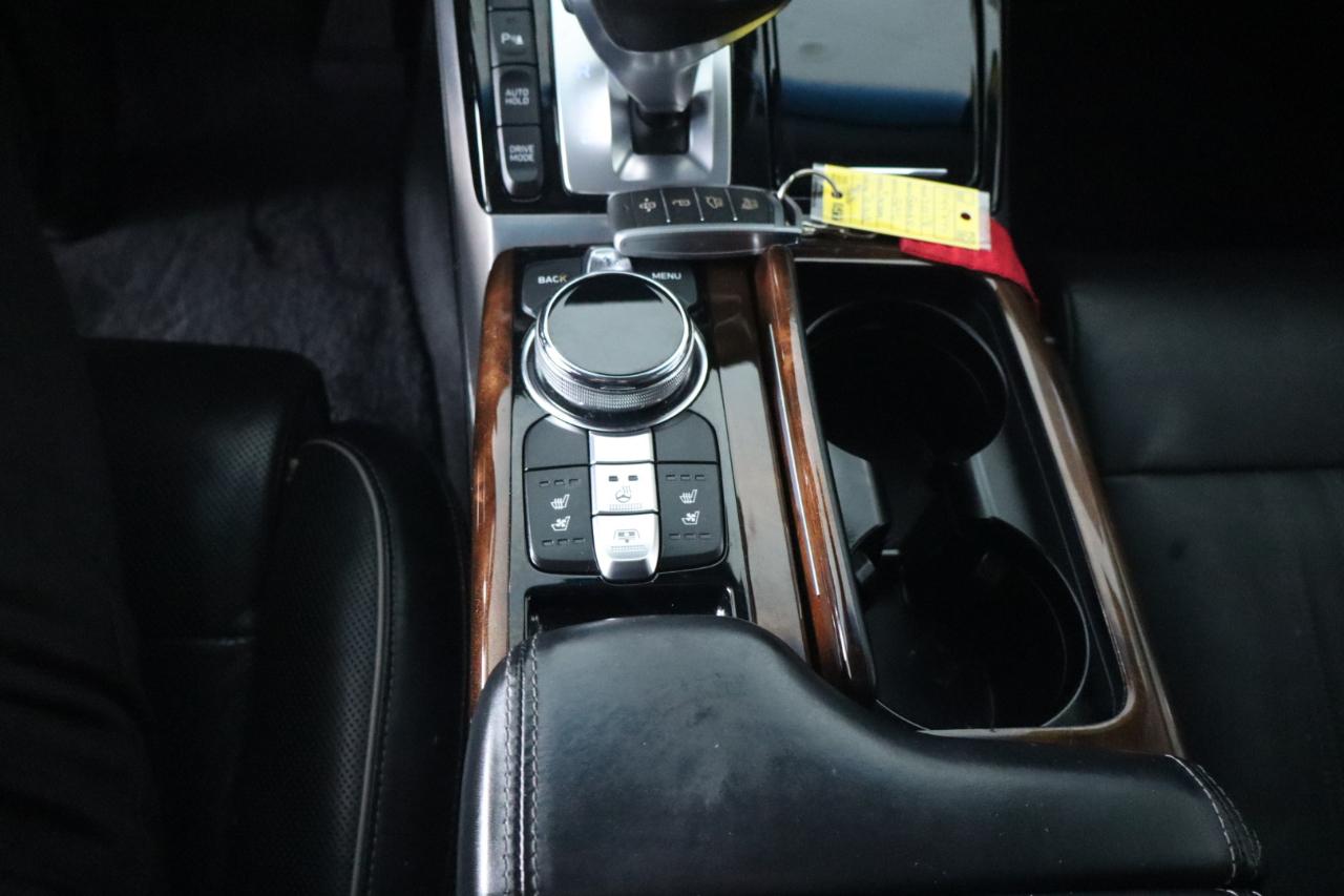 Genesis G90 3.3T Premium RWD 2018