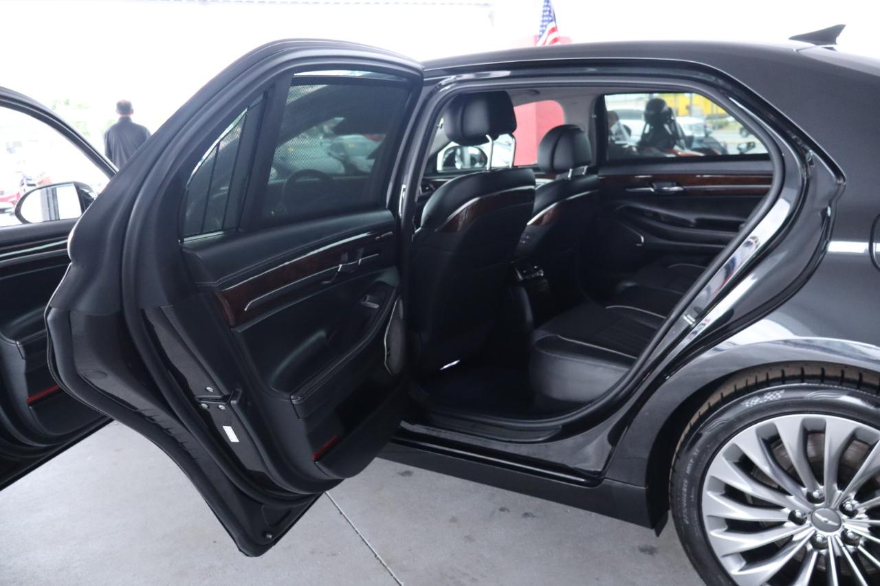 Genesis G90 3.3T Premium RWD 2018