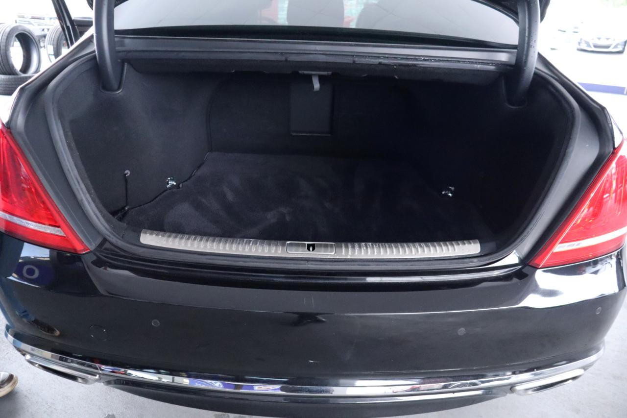 Genesis G90 3.3T Premium RWD 2018