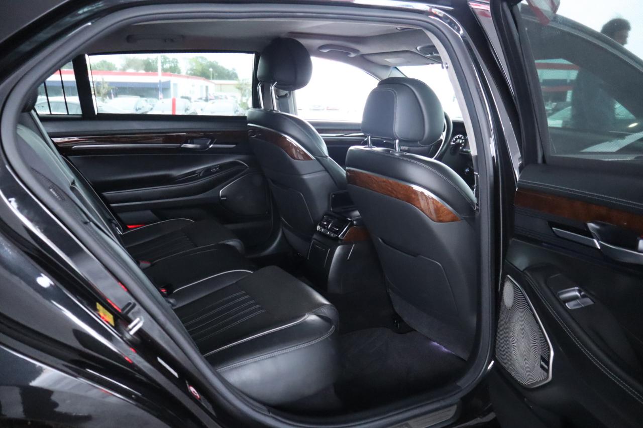 Genesis G90 3.3T Premium RWD 2018