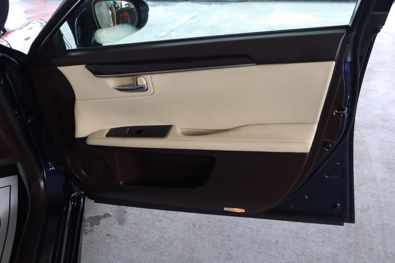 Lexus ES ES 350 FWD 2018