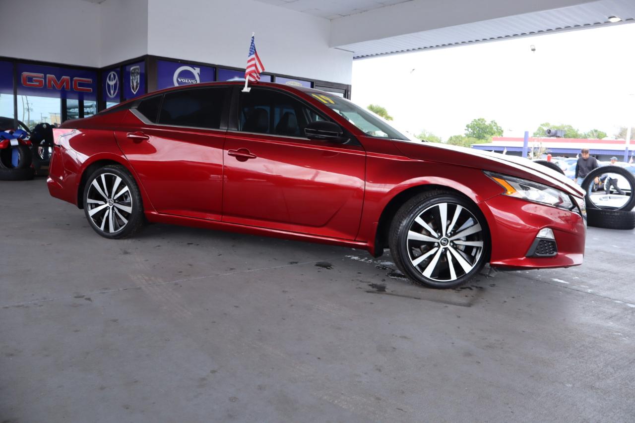 Nissan Altima 2.5 SR Sedan 2019