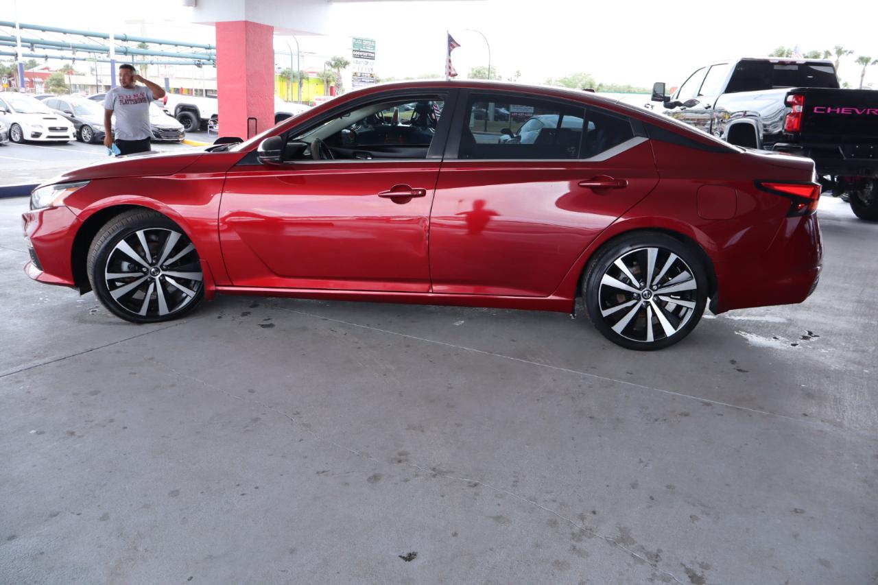 Nissan Altima 2.5 SR Sedan 2019