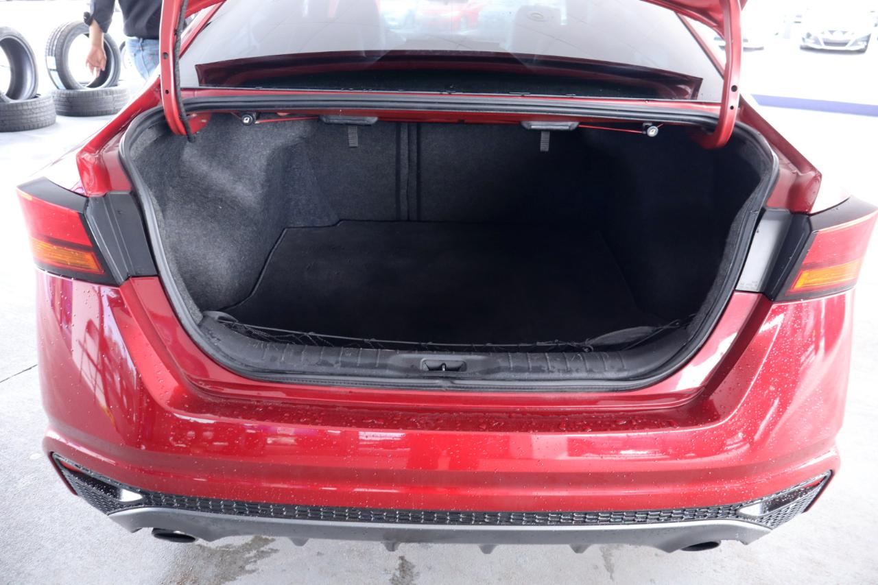 Nissan Altima 2.5 SR Sedan 2019