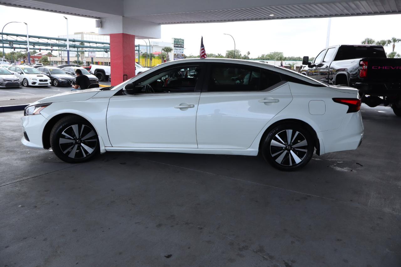 Nissan Altima 2.5 SR Sedan 2020