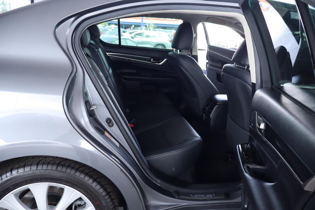 Lexus GS 200T 4dr Sdn RWD 2016