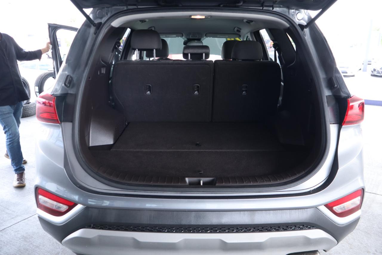 Hyundai Santa Fe SE 2.4L Auto FWD 2020