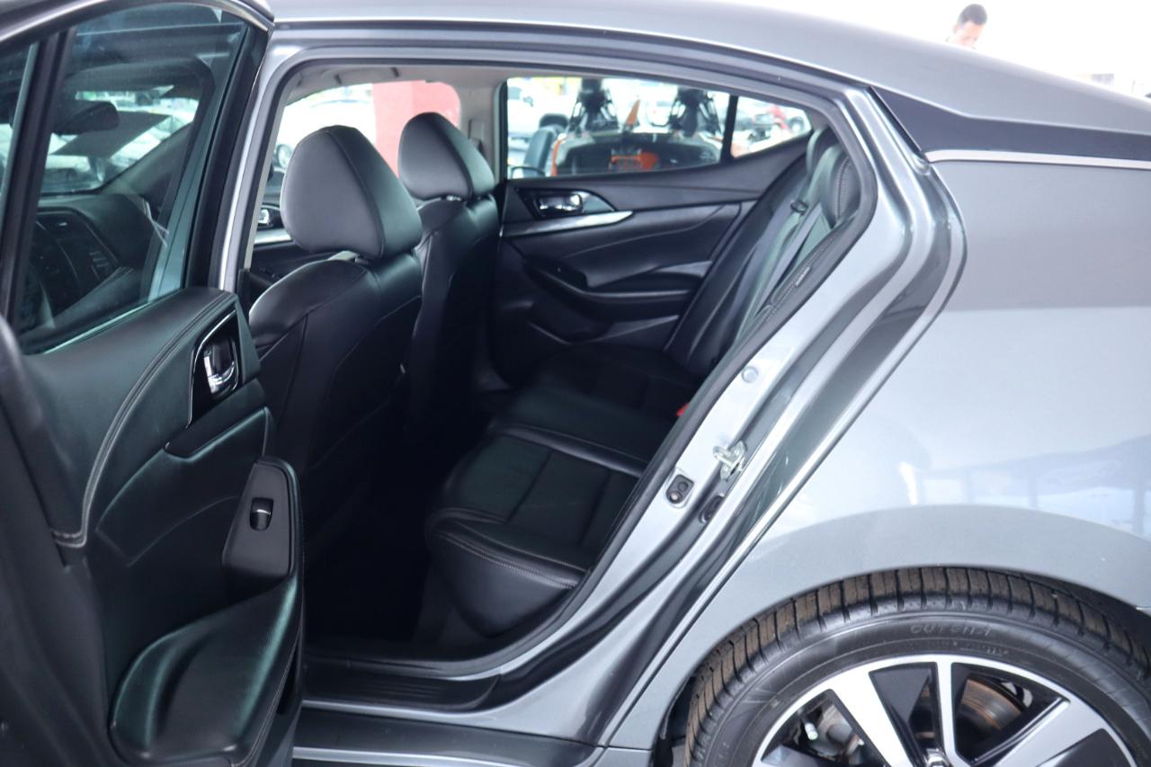 Nissan Maxima SV 3.5L 2020