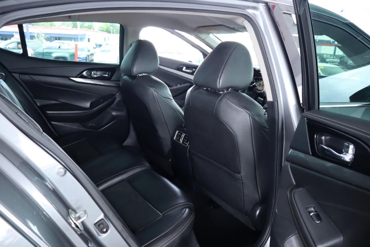 Nissan Maxima SV 3.5L 2020