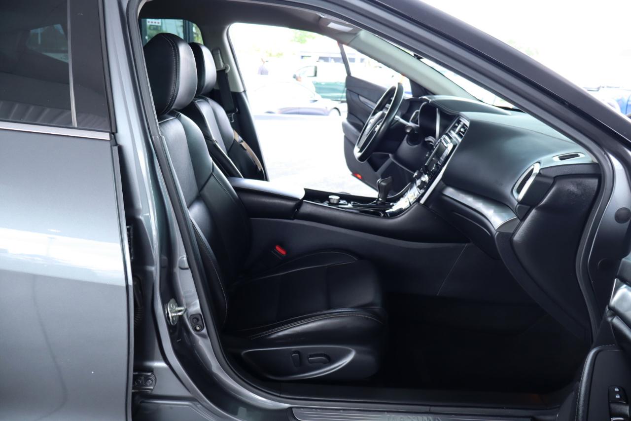 Nissan Maxima SV 3.5L 2020