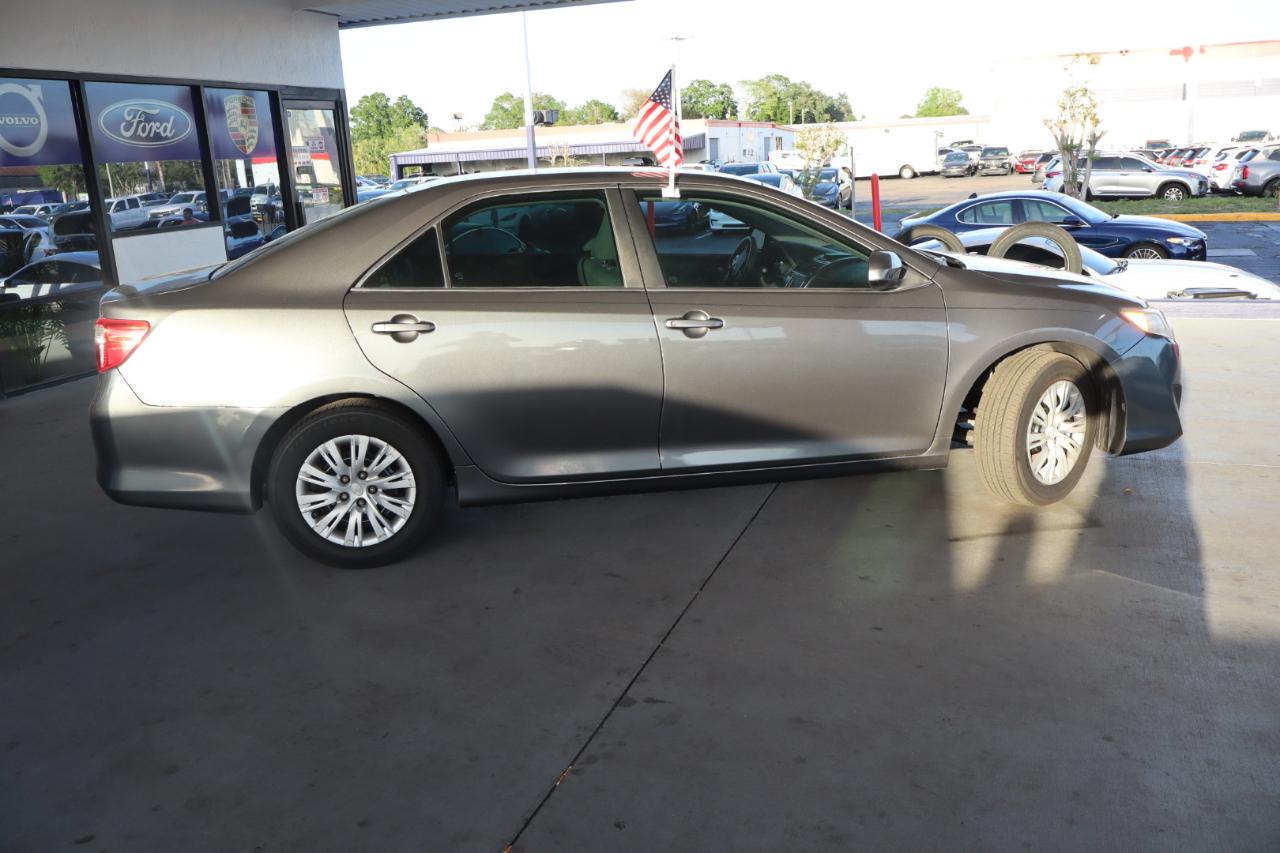 Toyota Camry 2014.5 4dr Sdn I4 Auto SE Sport (Natl) 2014