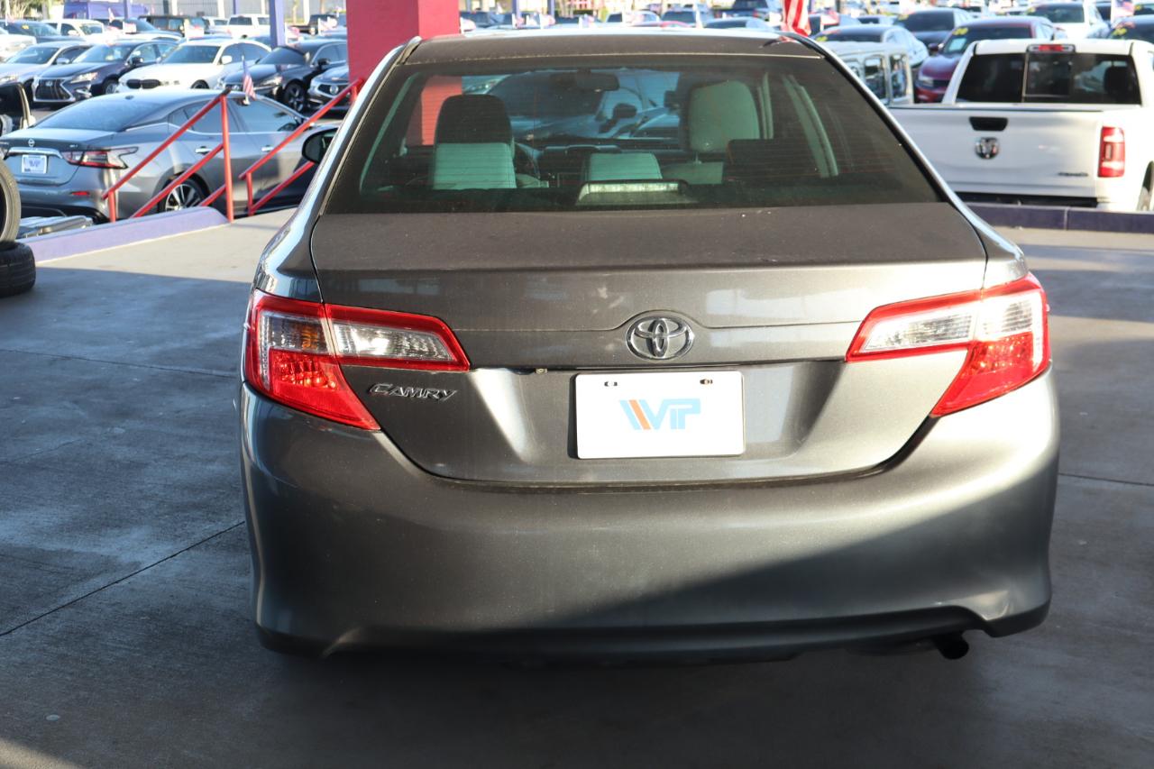 Toyota Camry 2014.5 4dr Sdn I4 Auto SE Sport (Natl) 2014