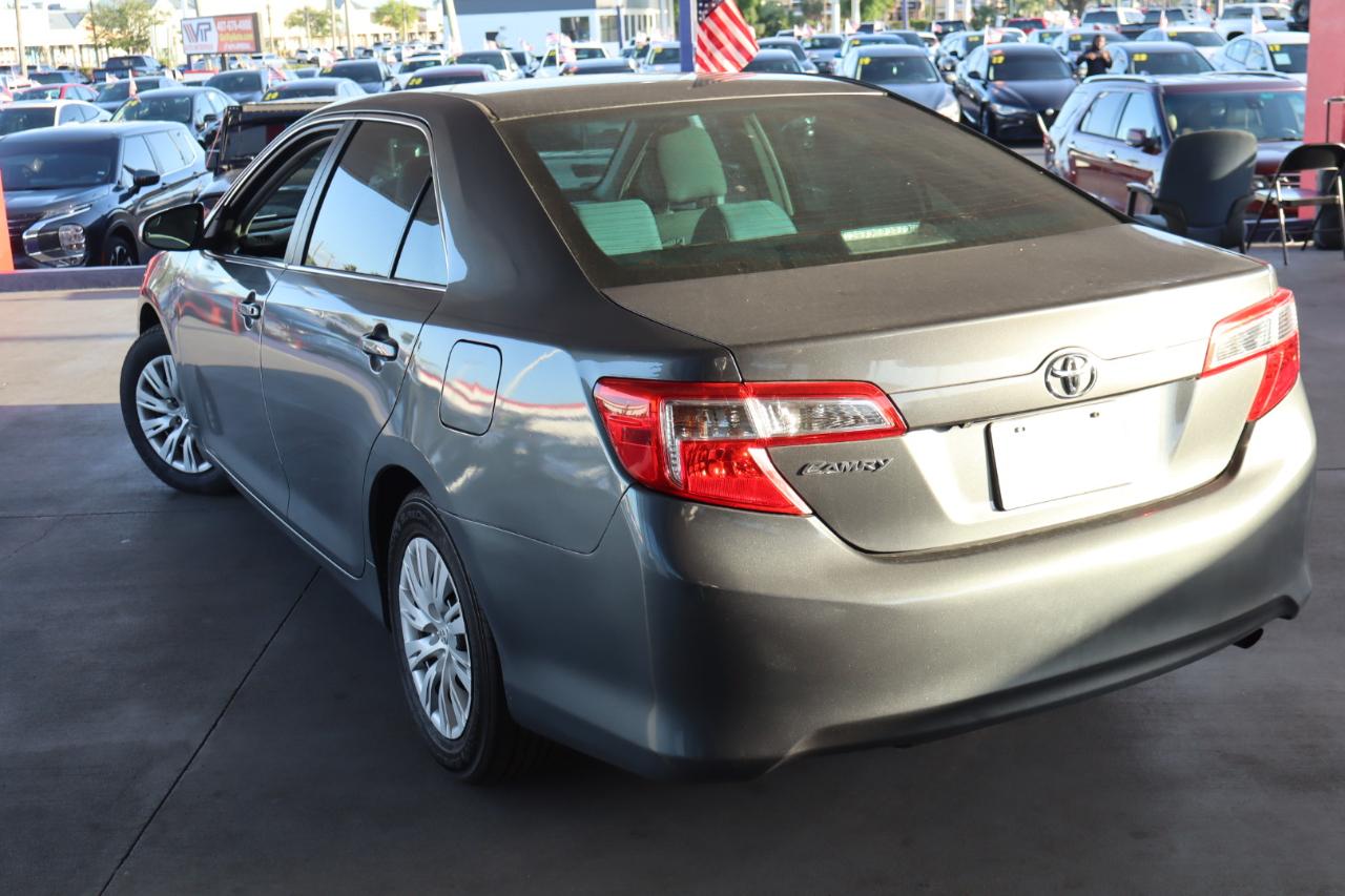Toyota Camry 2014.5 4dr Sdn I4 Auto SE Sport (Natl) 2014